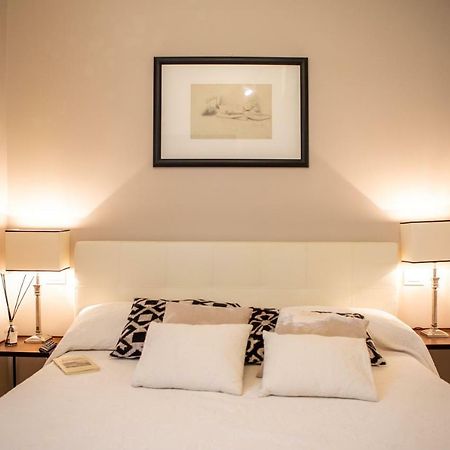 Santa Croce Luxury 2 Bedroom فلورنس المظهر الخارجي الصورة