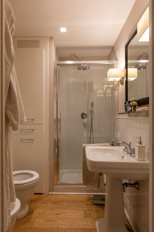 Santa Croce Luxury 2 Bedroom فلورنس المظهر الخارجي الصورة